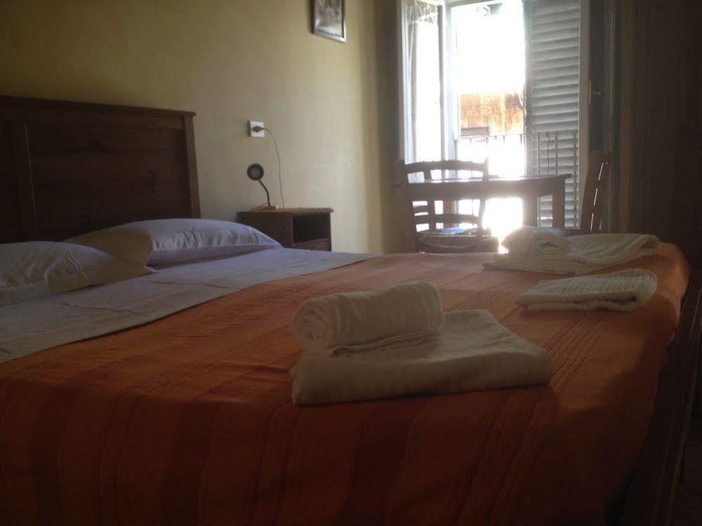 B&B Casa De Luca A Campo De Fiori 로마 외부 사진